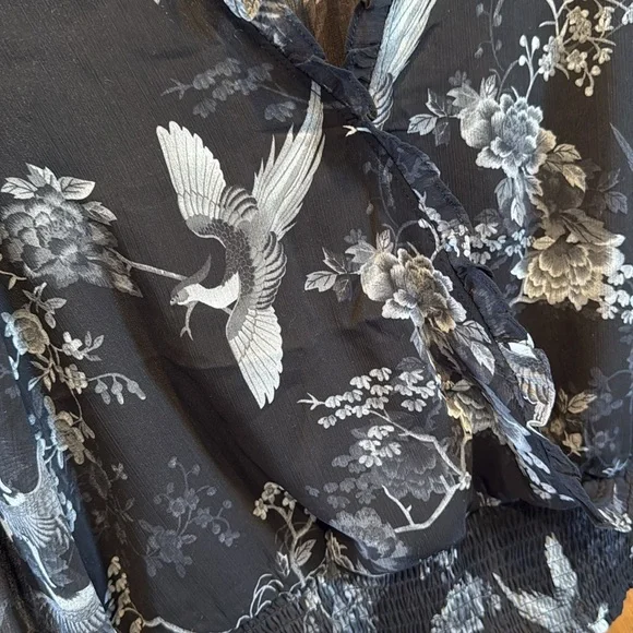 Elegant Black Floral Women's Top small. NWOT - Picture 3 of 8